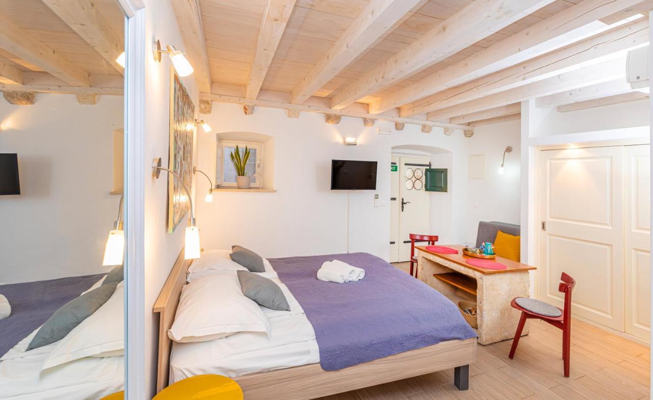 Rafael Rooms & Apartments Old Town By Duhomes Дубровник Екстериор снимка