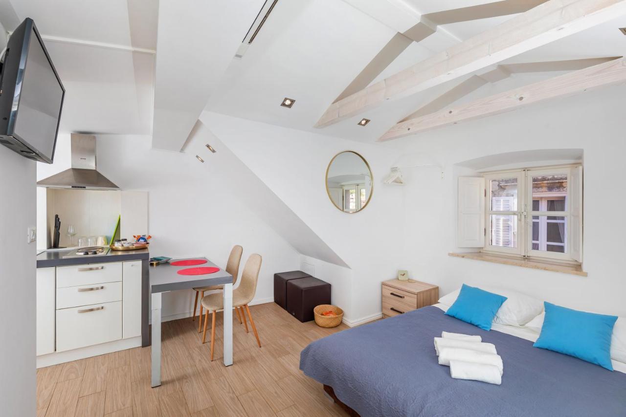 Rafael Rooms & Apartments Old Town By Duhomes Дубровник Екстериор снимка
